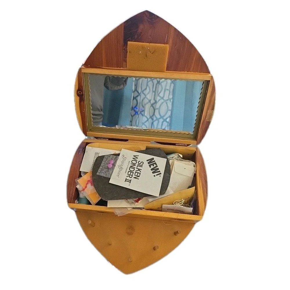Vintage Wooden Heart Sewing Box Organizer Kit Mirror Cottagecore GUC‎